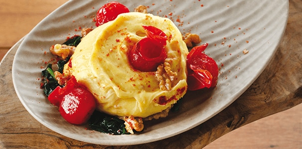 Puré com Tomate, Nozes e Espinafres