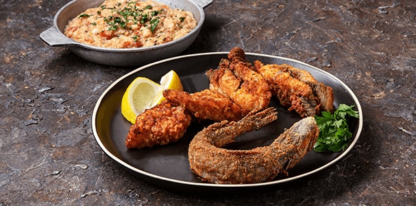 Peixe Frito com Açorda de Tomate e Feijão