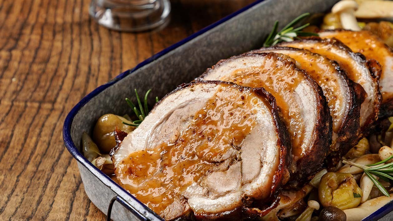 Porchetta com cogumelos e castanhas