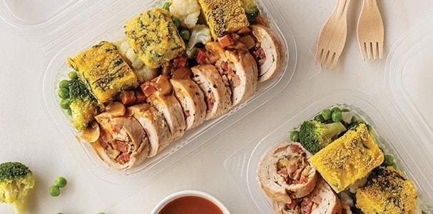 Rolo de Peru Recheado com cogumelos bacon e milho