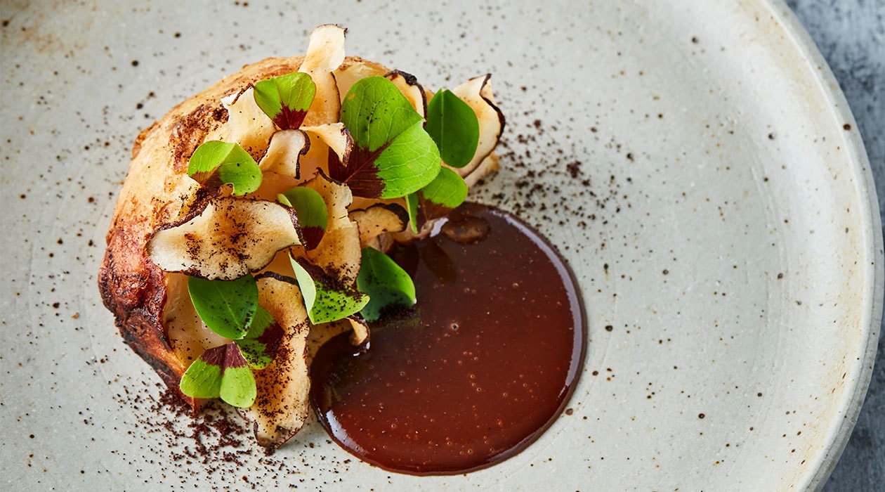 Aipo assado com "Mole" de Chocolate e Gengibre – - Receita