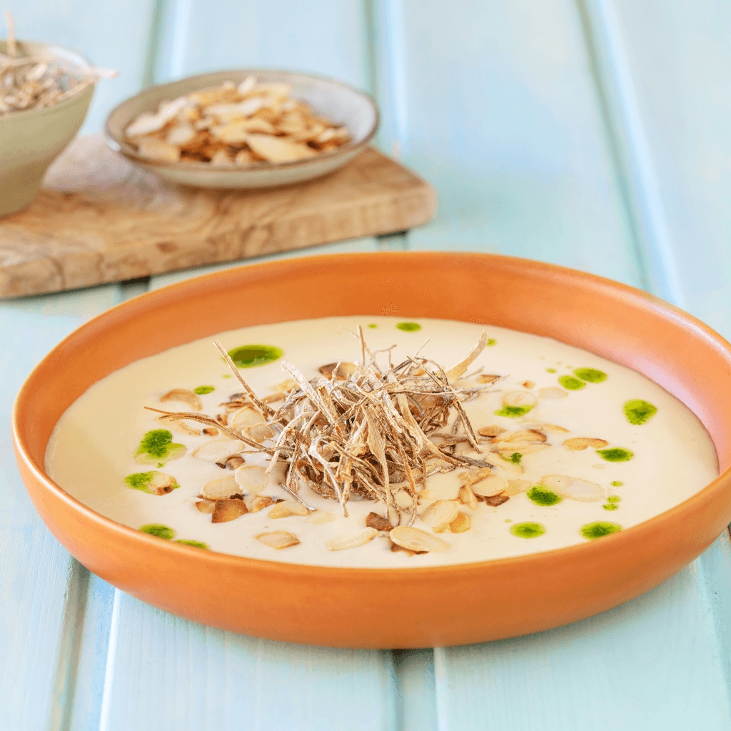 Sopa fria de Alho Fancês