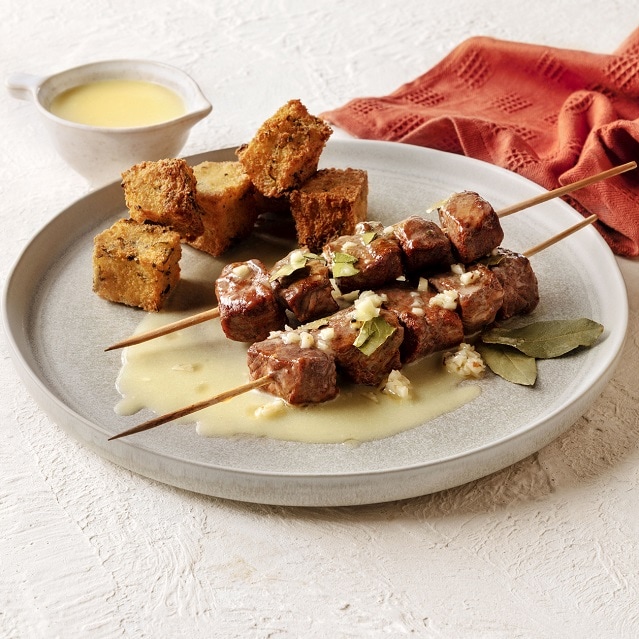 Espetada de Carne com Milhos Fritos