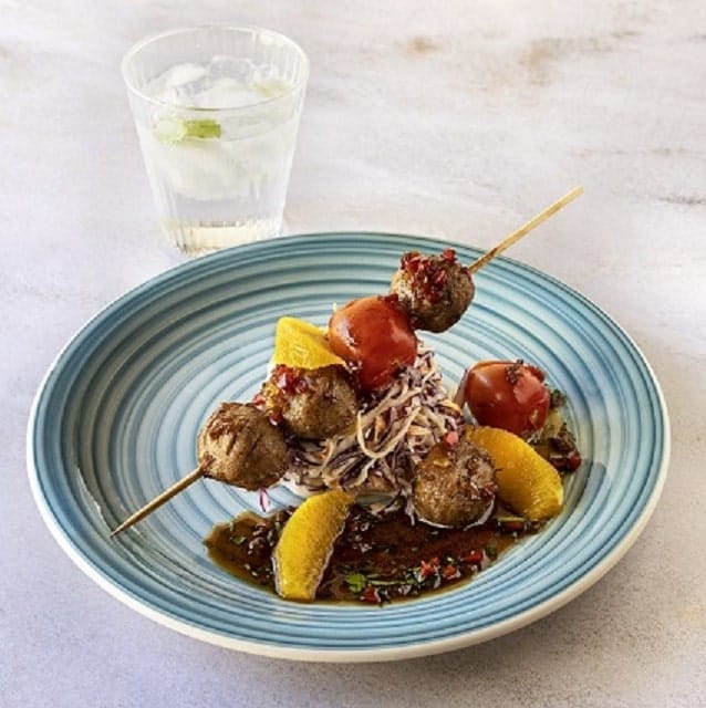 Espeto de Almôndegas Vegan com Molho Asiático