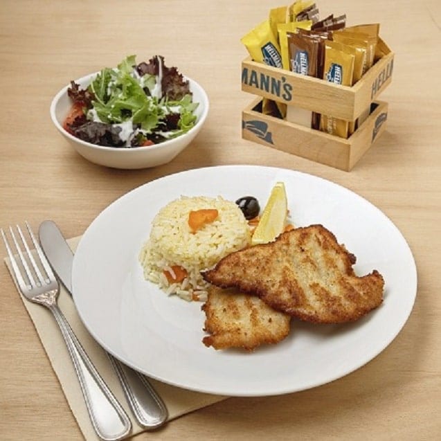 Panados de Frango com Arroz de Cenoura