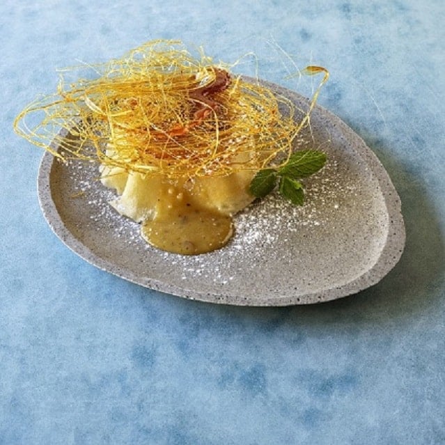 Trouxas de Crepes com Doce de Amêndoa