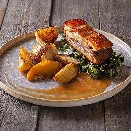 Barriga de Porco Assada com gomos de Frutos de Outono