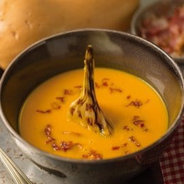 Creme de Abóbora com Cebola Caramelizada e Pancetta