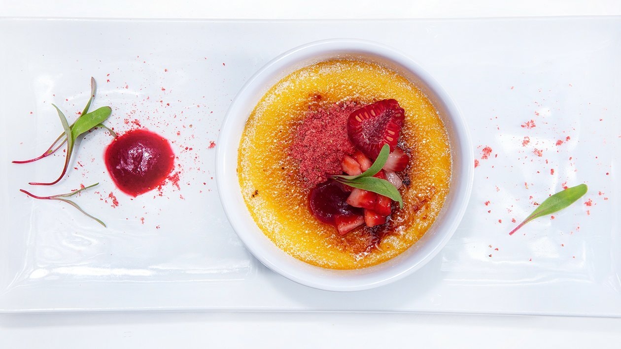 "Crème Brûlée" com Frutos Vermelhos em Três Texturas – - Receita