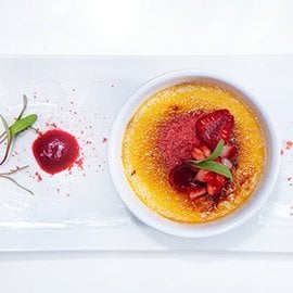 "Crème Brûlée" com Frutos Vermelhos em Três Texturas