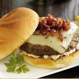 Hambúrguer CCC de Cebola Confitada e Cheddar