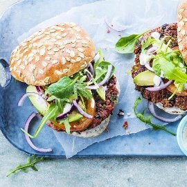 Mini Hambúrgueres com Molho de Iogurte