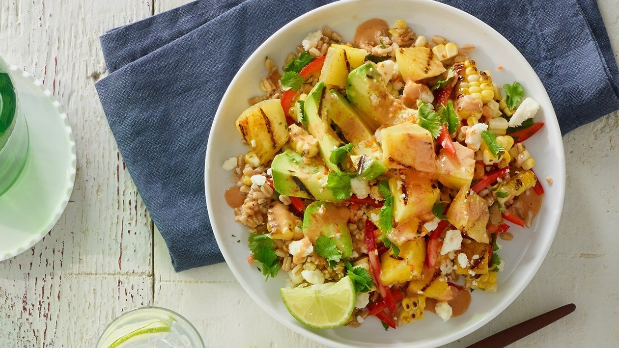 Salada de Bulgur com Ananás e Abacate