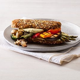 Sanduíche com legumes grelhados