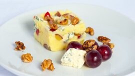 Puré de Batata com Queijo Azul e dois Frutos, Seco e Fresco