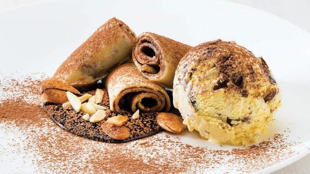 Crepe com Amêndoas e Chocolate