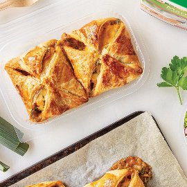 Trouxa de pescada com molho de Marisco