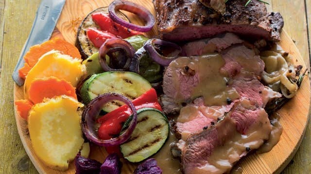 Rosbife com Pimentas e Legumes Grelhados