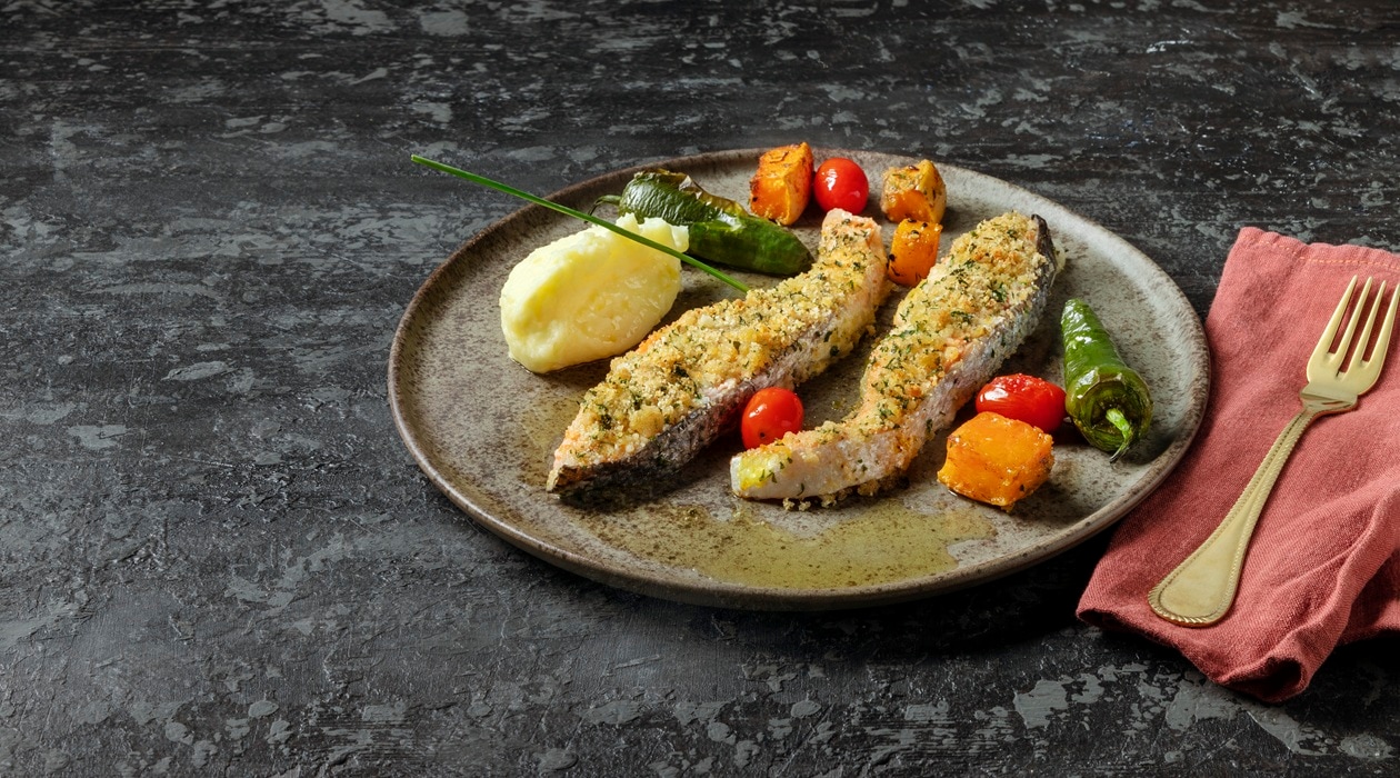 Vírgula de salmão no forno com puré e legumes assados – - Receita