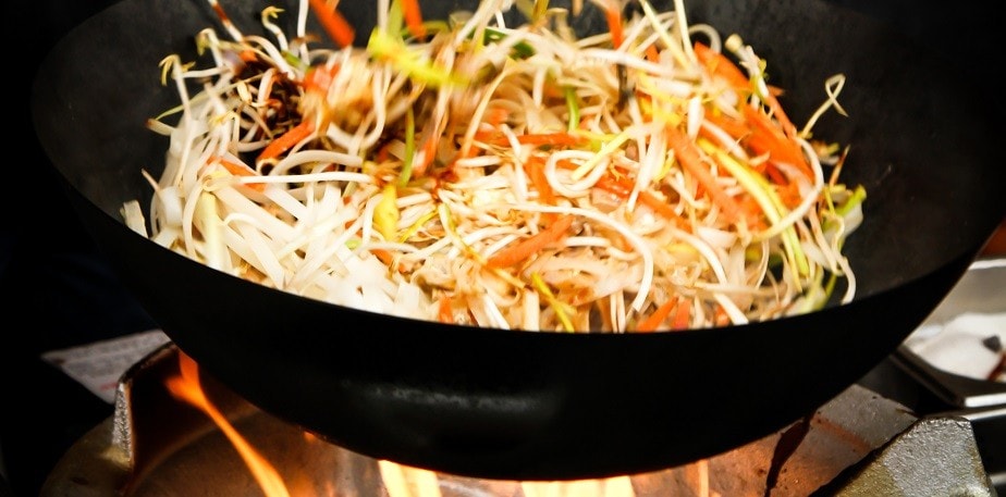 Comida de rua e salteados chineses