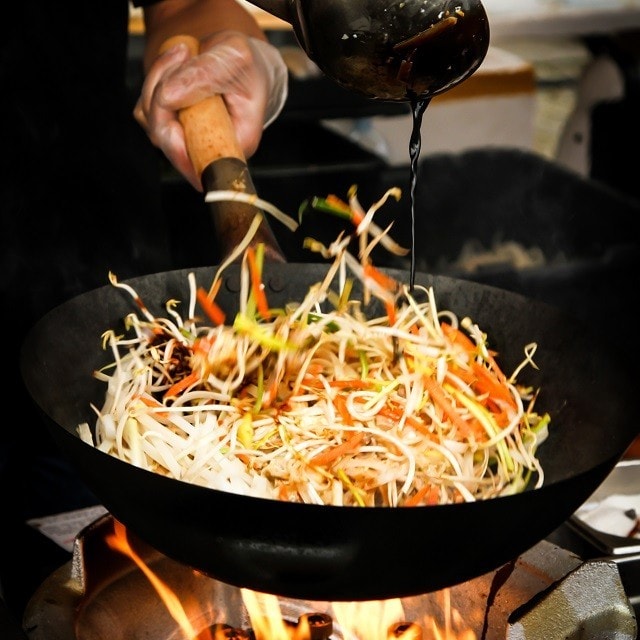 Comida de rua e salteados chineses