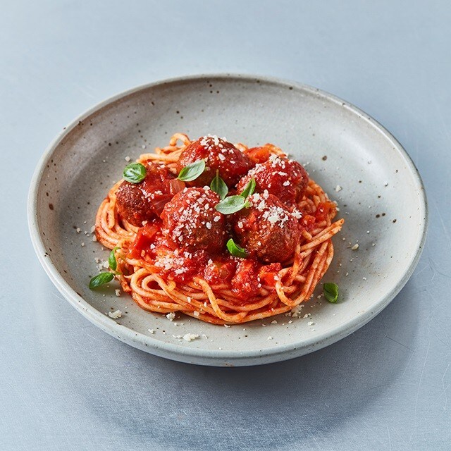 Descreva os pratos de uma forma clara e completa